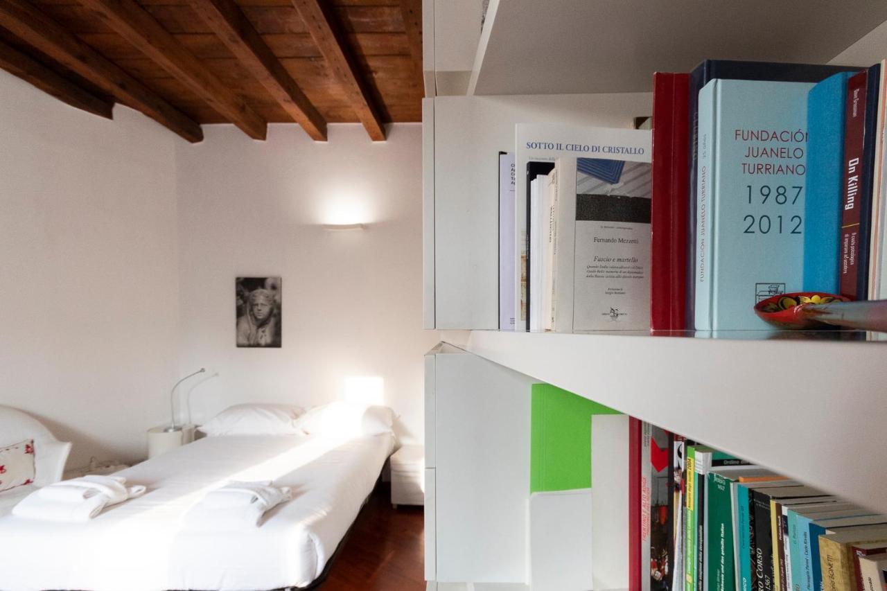 Anfiteatro Apartment In Brera Milan Luaran gambar