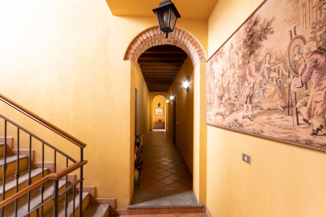 Anfiteatro Apartment In Brera Milan Luaran gambar