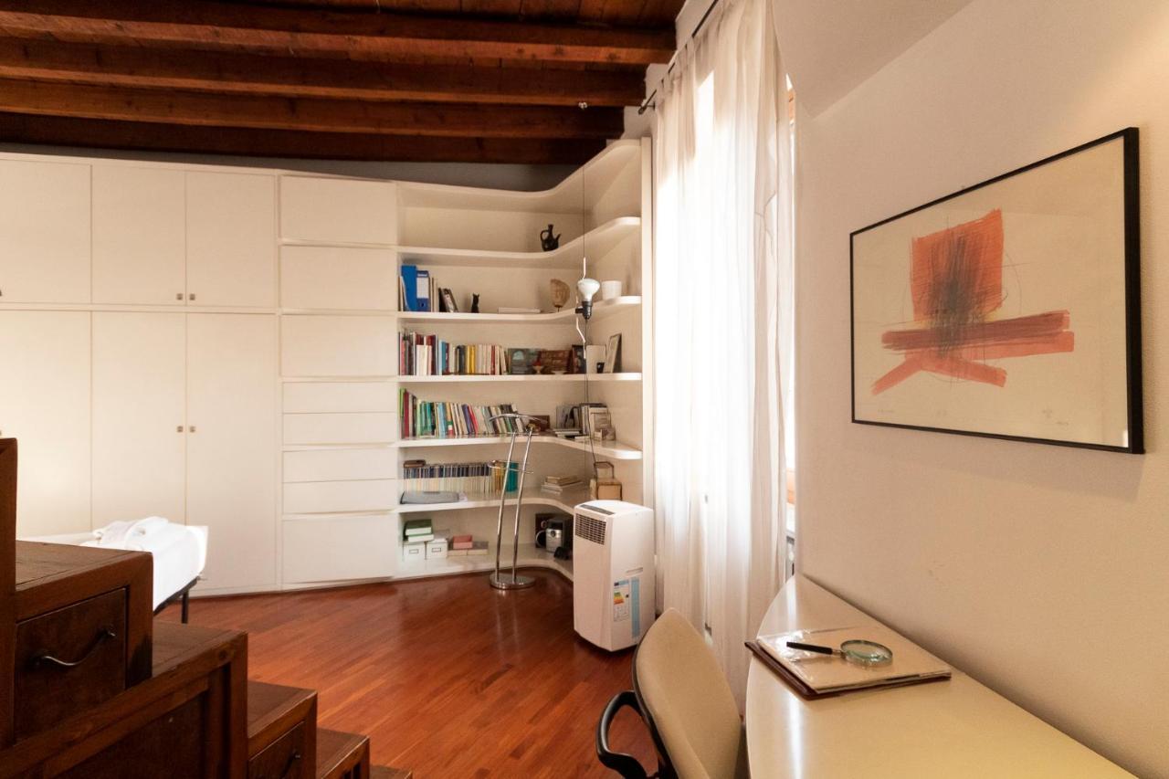 Anfiteatro Apartment In Brera Milan Luaran gambar