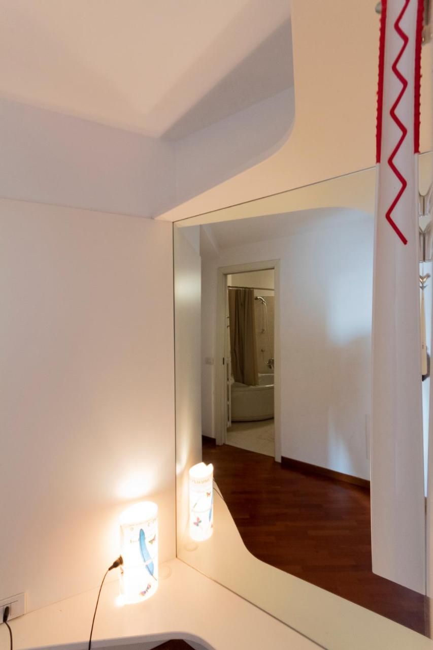 Anfiteatro Apartment In Brera Milan Luaran gambar
