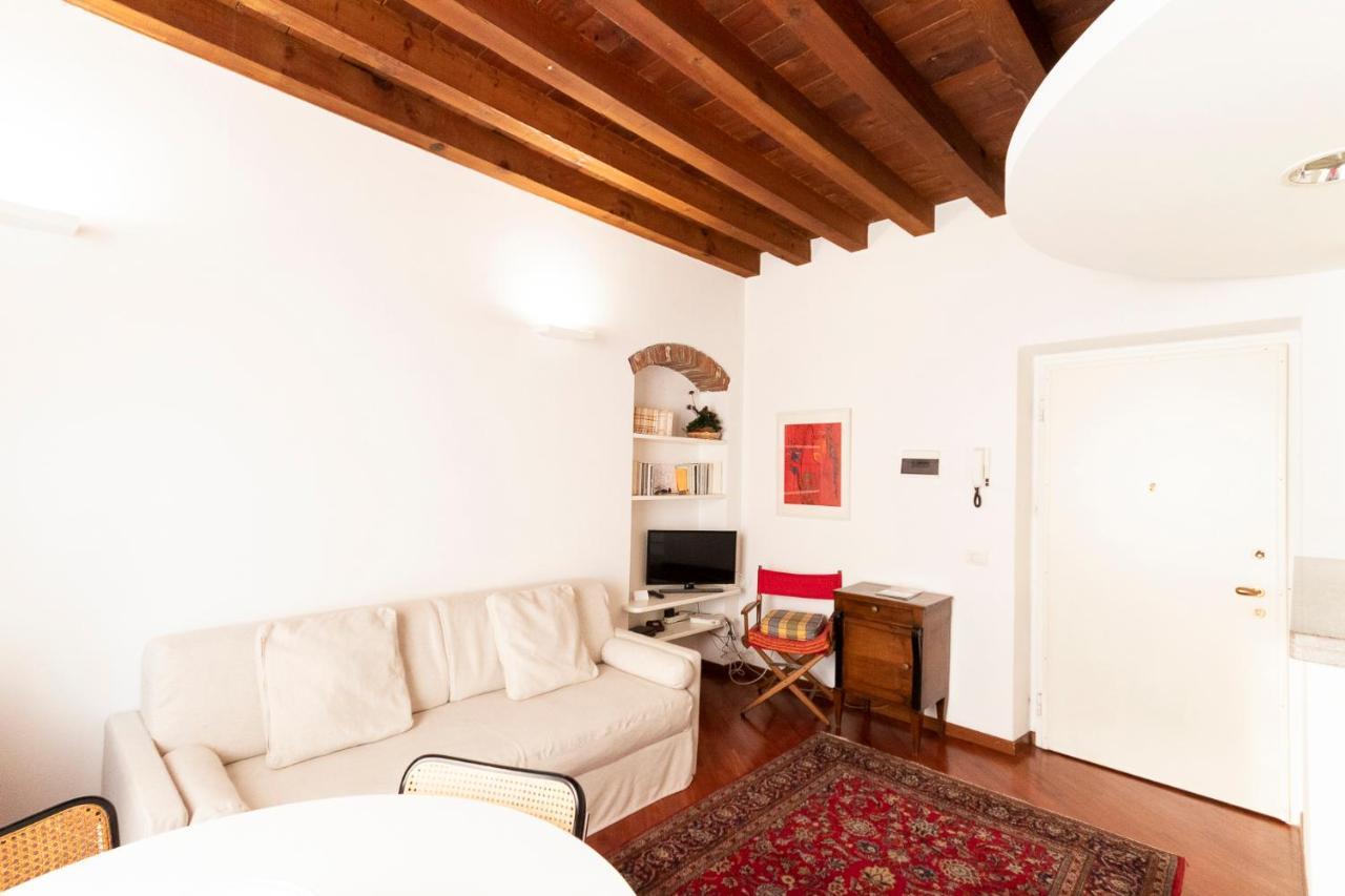 Anfiteatro Apartment In Brera Milan Luaran gambar
